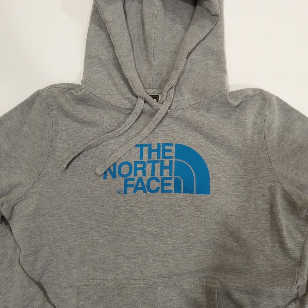 The North Face Heather Grey Hoodie Blue Logo - Women's Size Medium Classic Basic